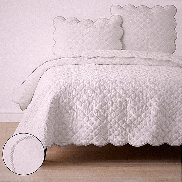 Scallop Quilt - White, Twin/Twin XL...