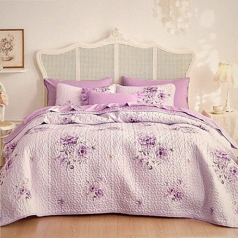 Shabby Chic Floral Quilt Set Twin XL Lightweight Soft Bedspread Pillow Shams