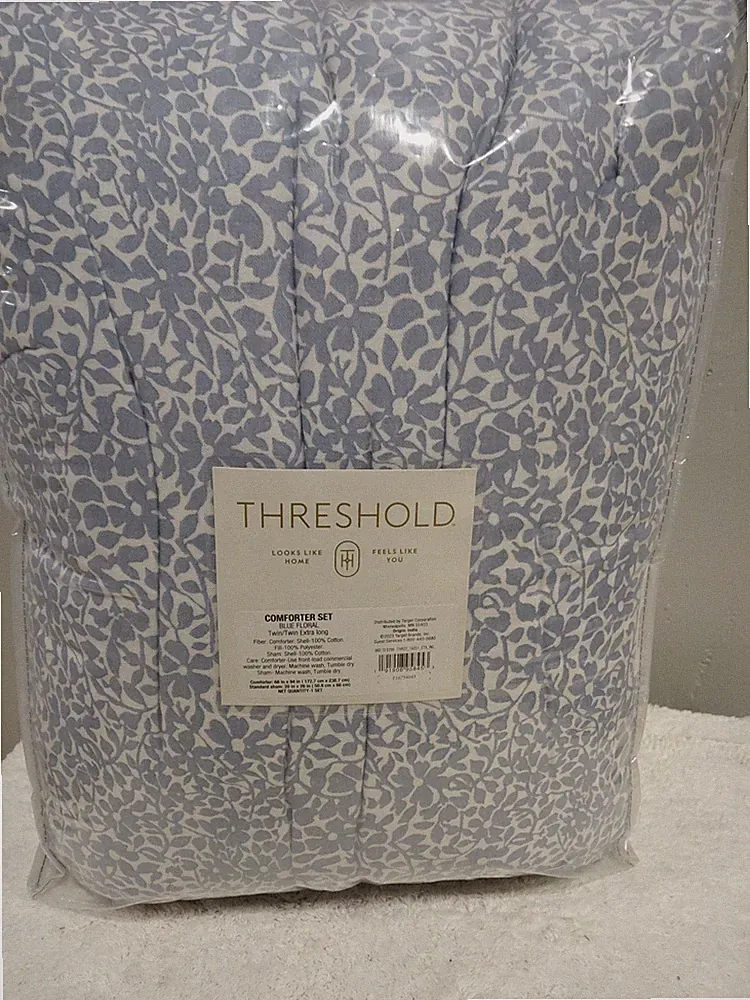 Threshold Twin/Twin XL Traditional Floral Printed Cotton Comforter Set Blue